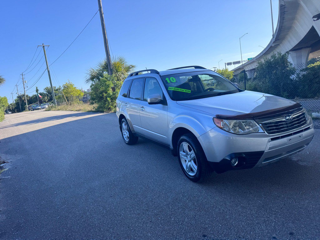 2010 Subaru Forester Image 2