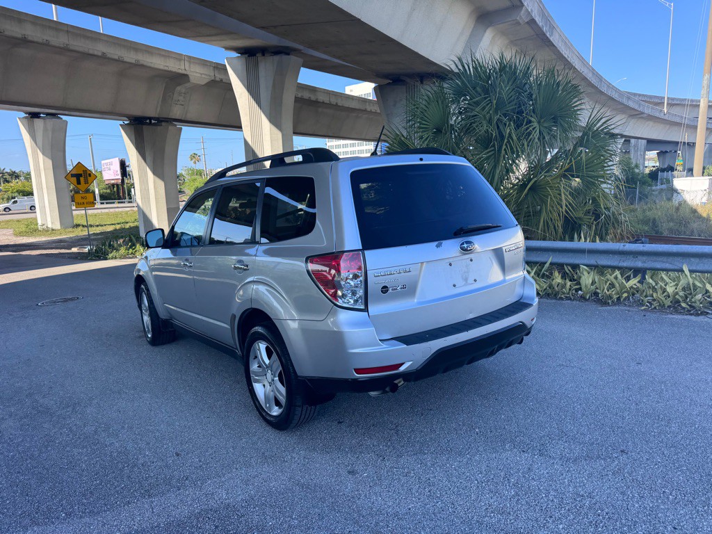 2010 Subaru Forester Image 13