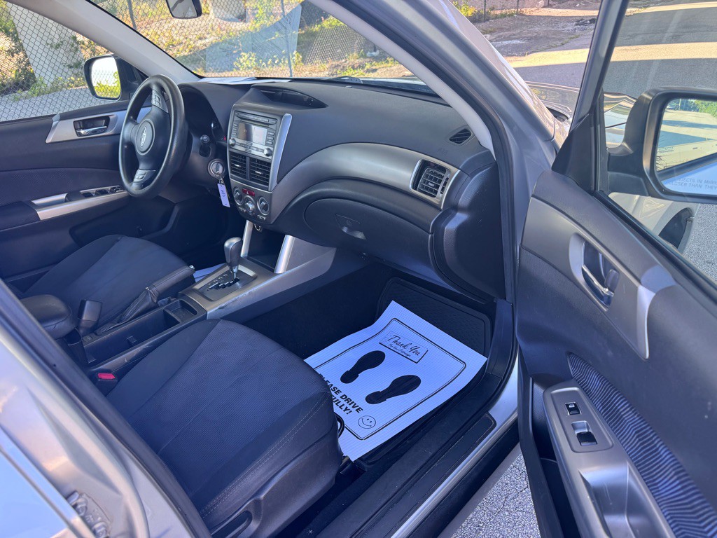 2010 Subaru Forester Image 16