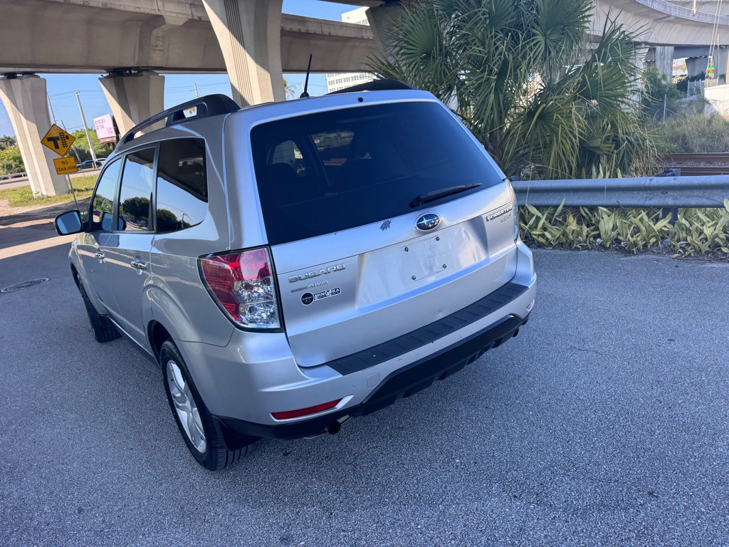 2010 Subaru Forester Image 24