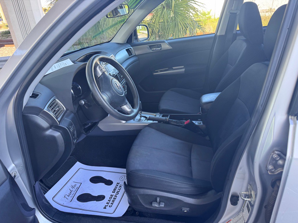 2010 Subaru Forester Image 30