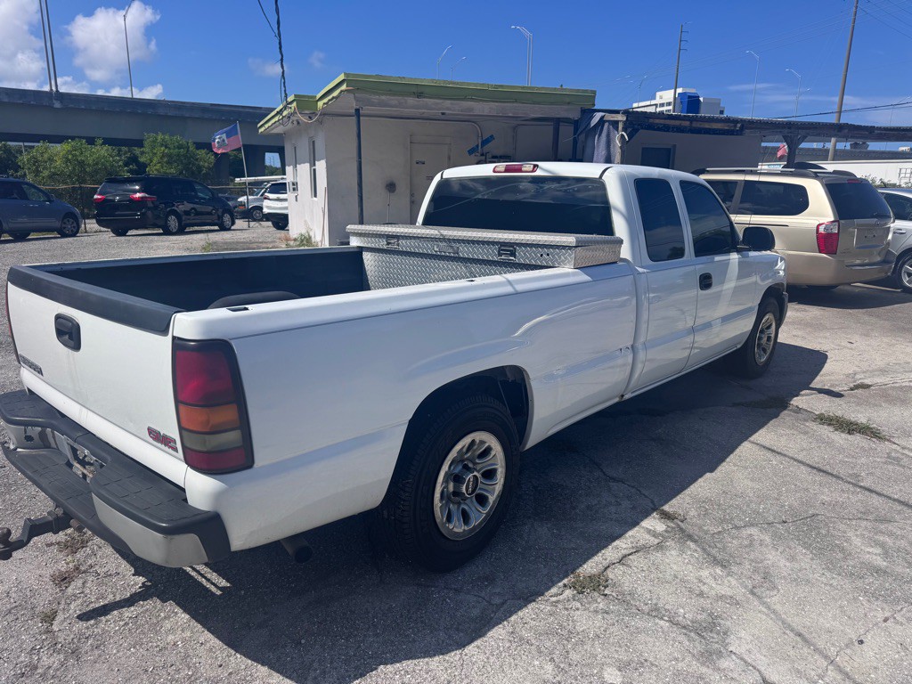 2005 GMC Sierra Image 6