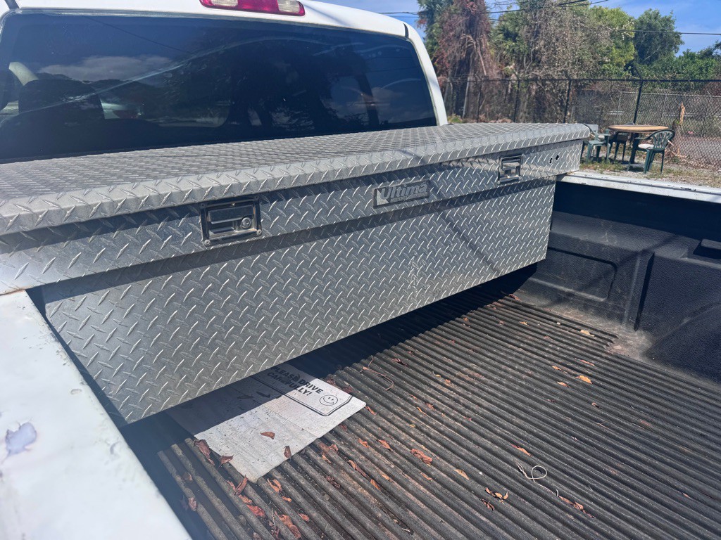 2005 GMC Sierra Image 10