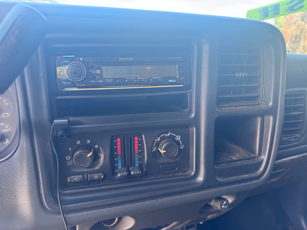 2005 GMC Sierra Image 15
