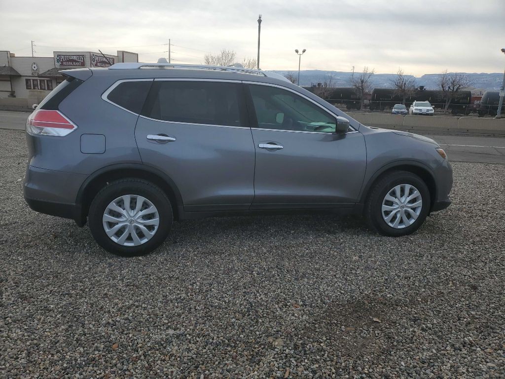 2016 Nissan Rogue Image 2