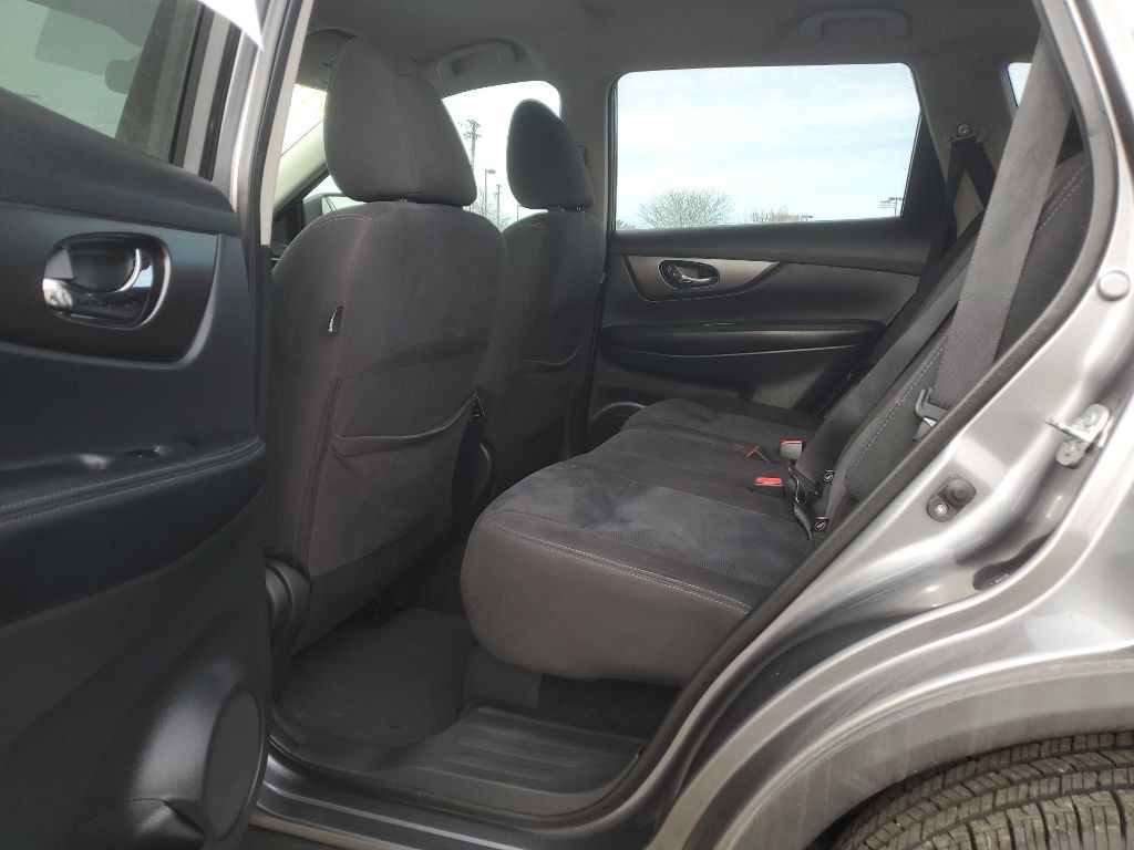 2016 Nissan Rogue Image 8