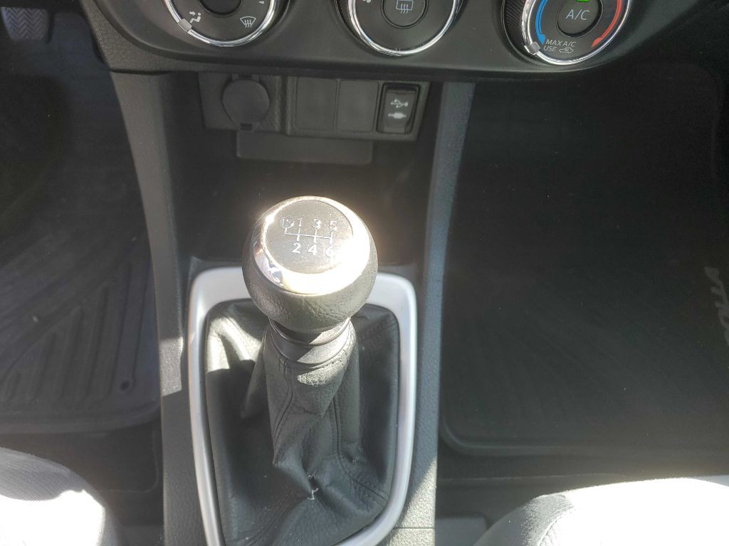 2014 Toyota Corolla Image 10