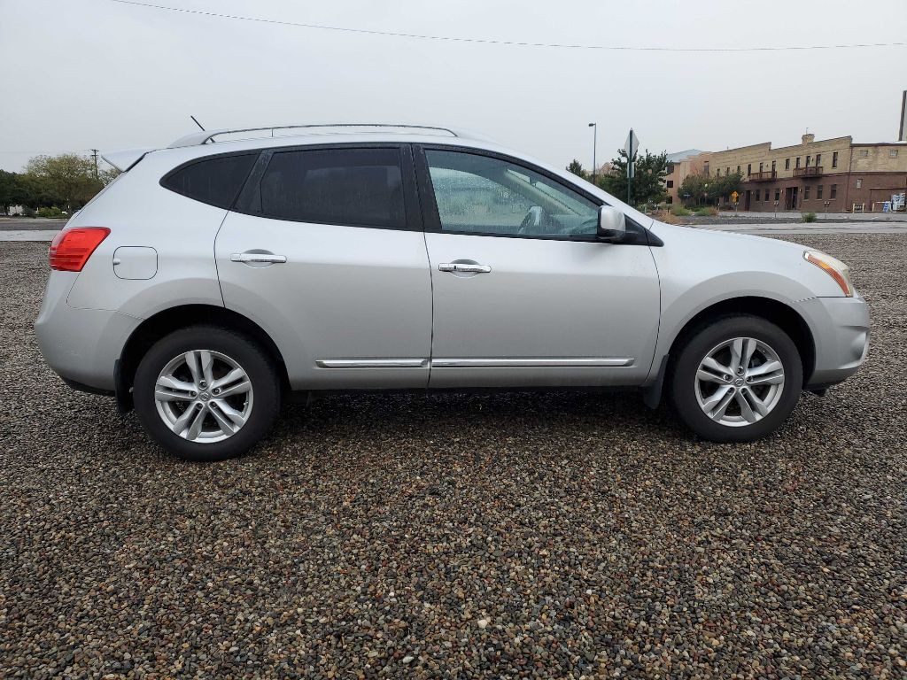 2013 Nissan Rogue Image 2