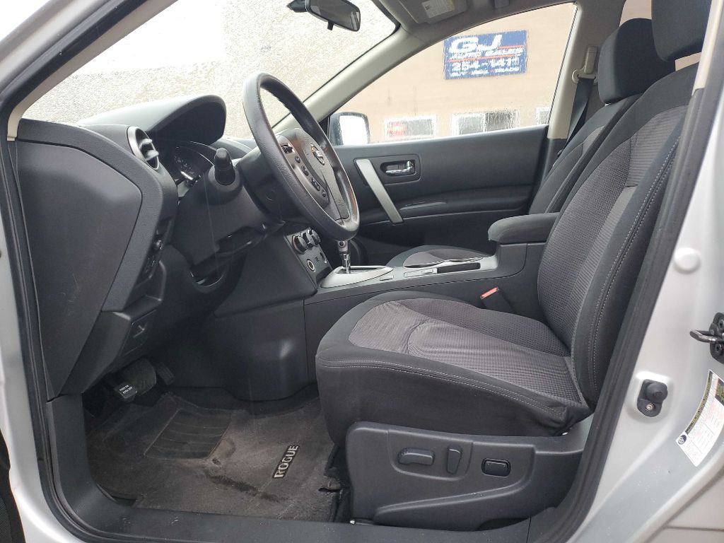 2013 Nissan Rogue Image 5