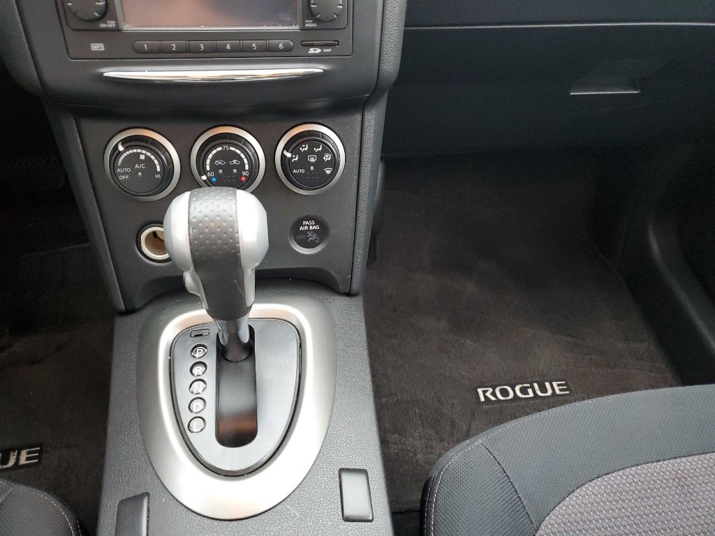 2013 Nissan Rogue Image 13