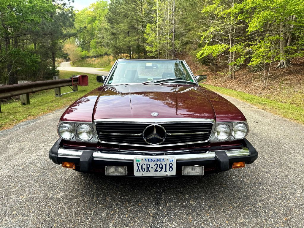 1987 Mercedes-Benz 560-Class Image 3