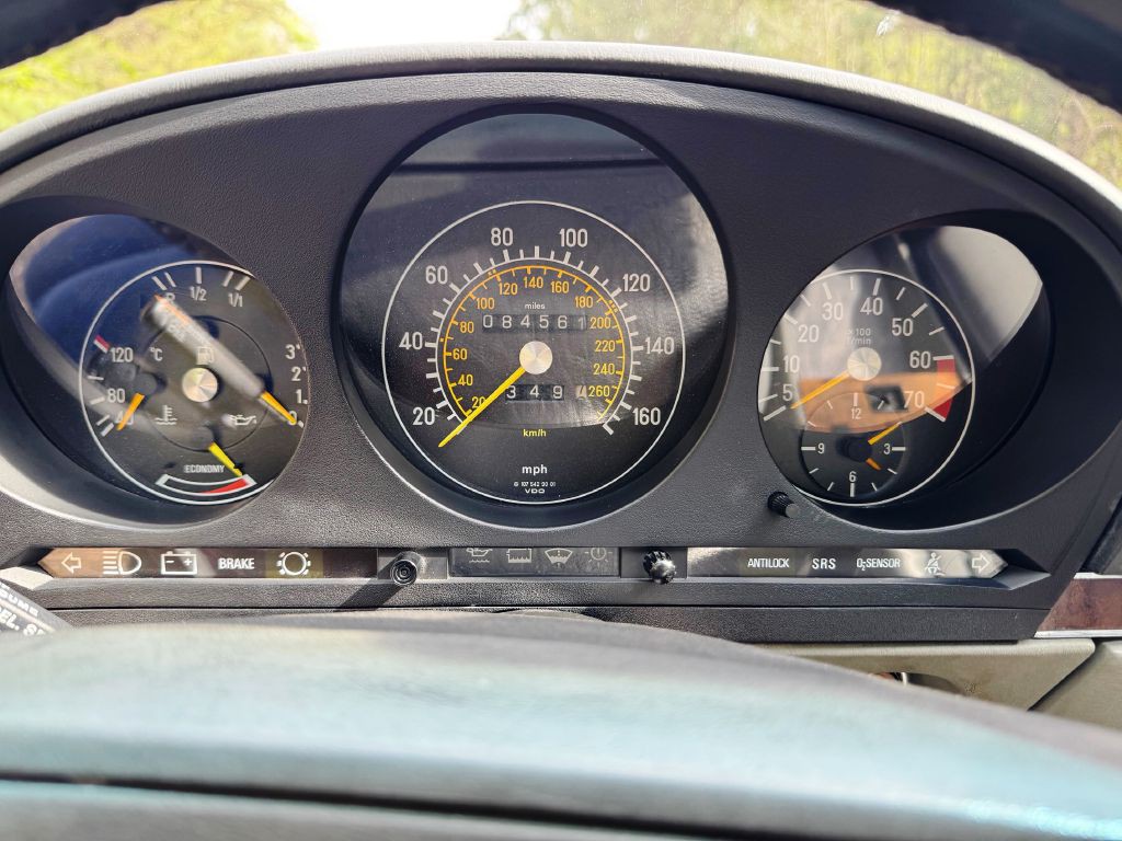 1987 Mercedes-Benz 560-Class Image 20
