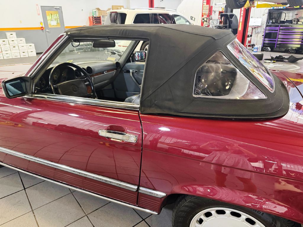 1987 Mercedes-Benz 560-Class Image 29