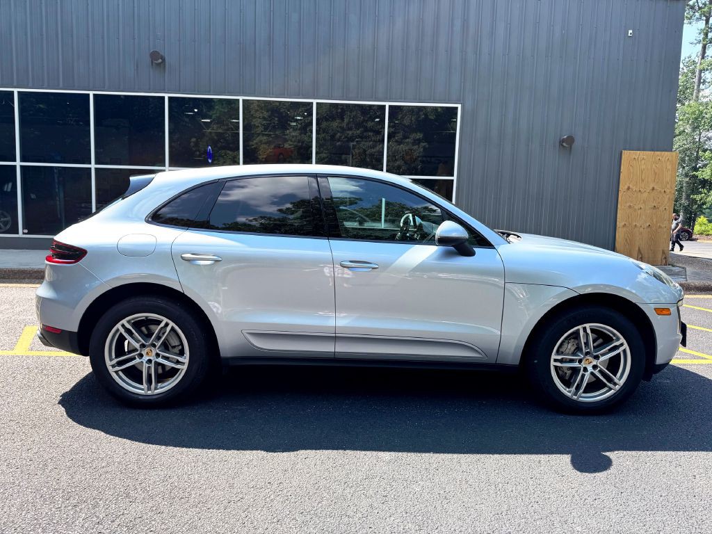 2015 Porsche Macan Image 8