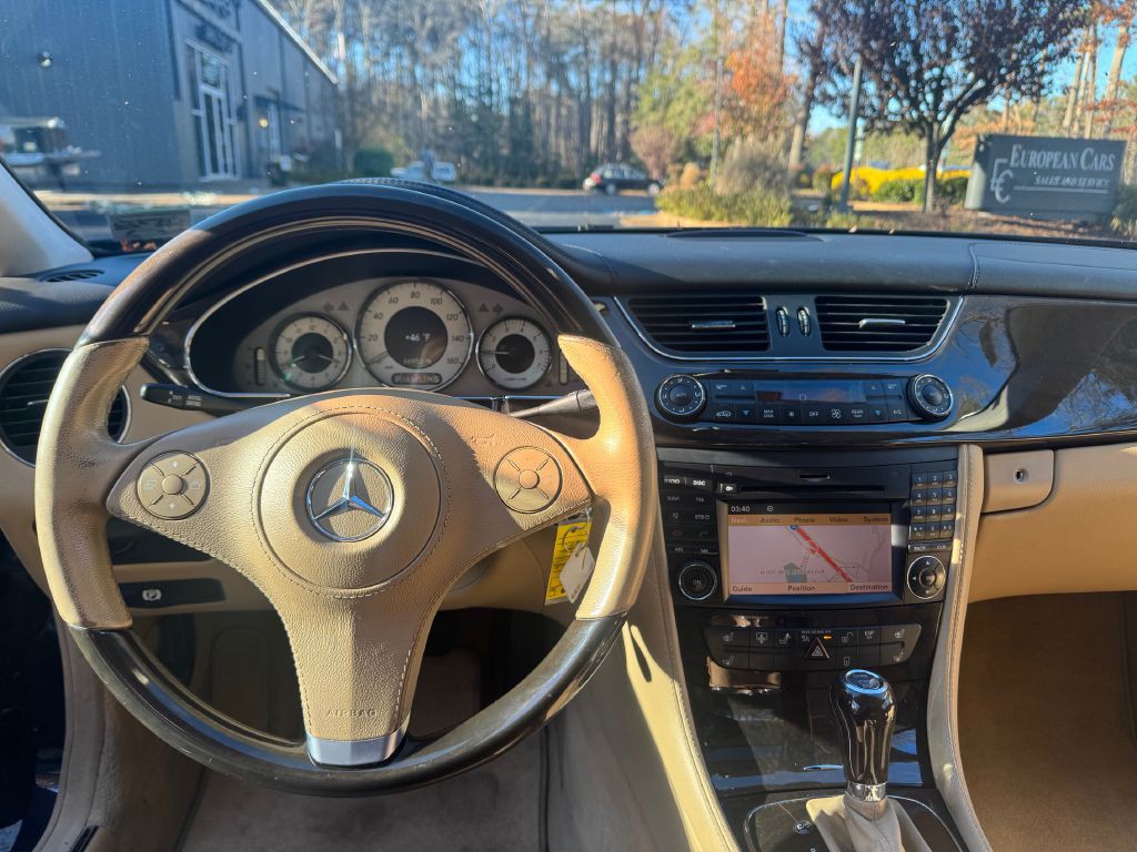 2009 Mercedes-Benz CLS-Class Image 8
