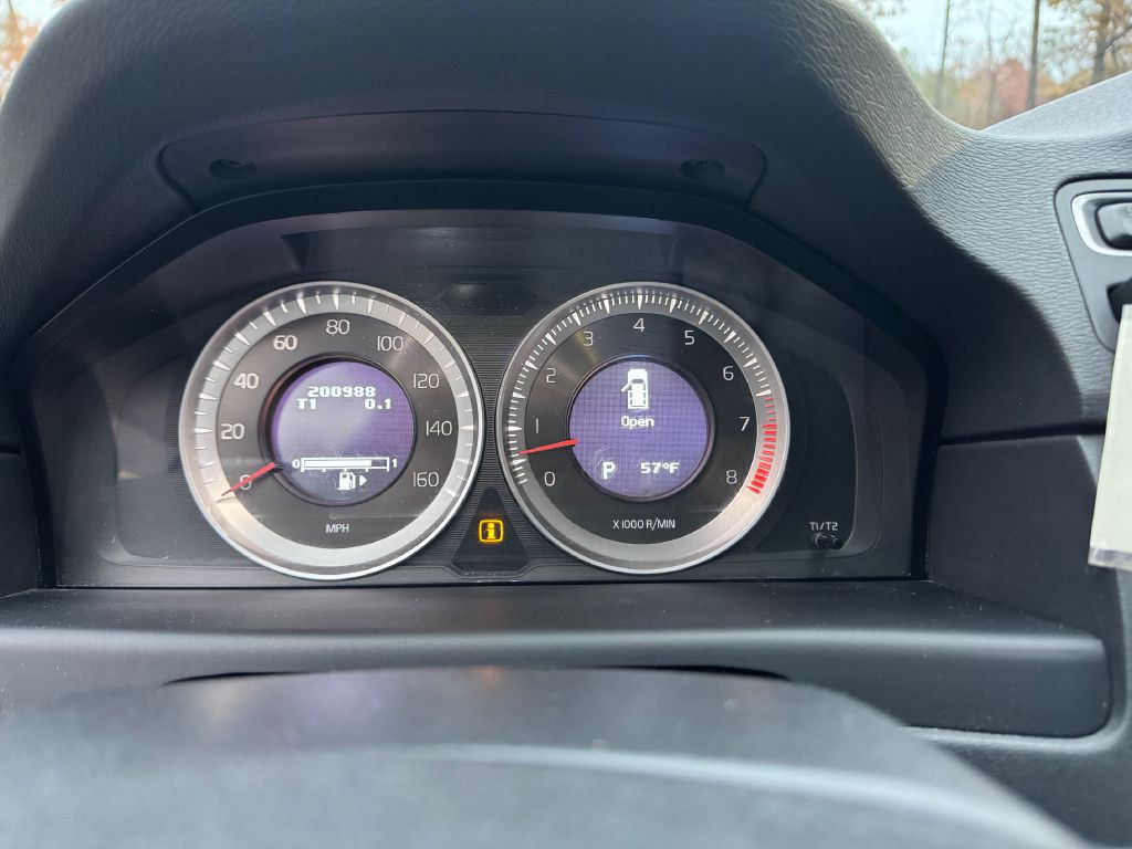 2013 Volvo XC70 Image 15