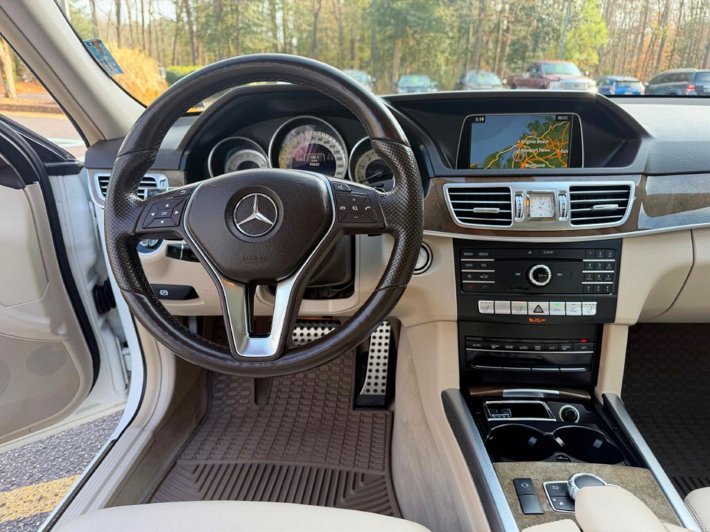 2016 Mercedes-Benz E-Class Image 11