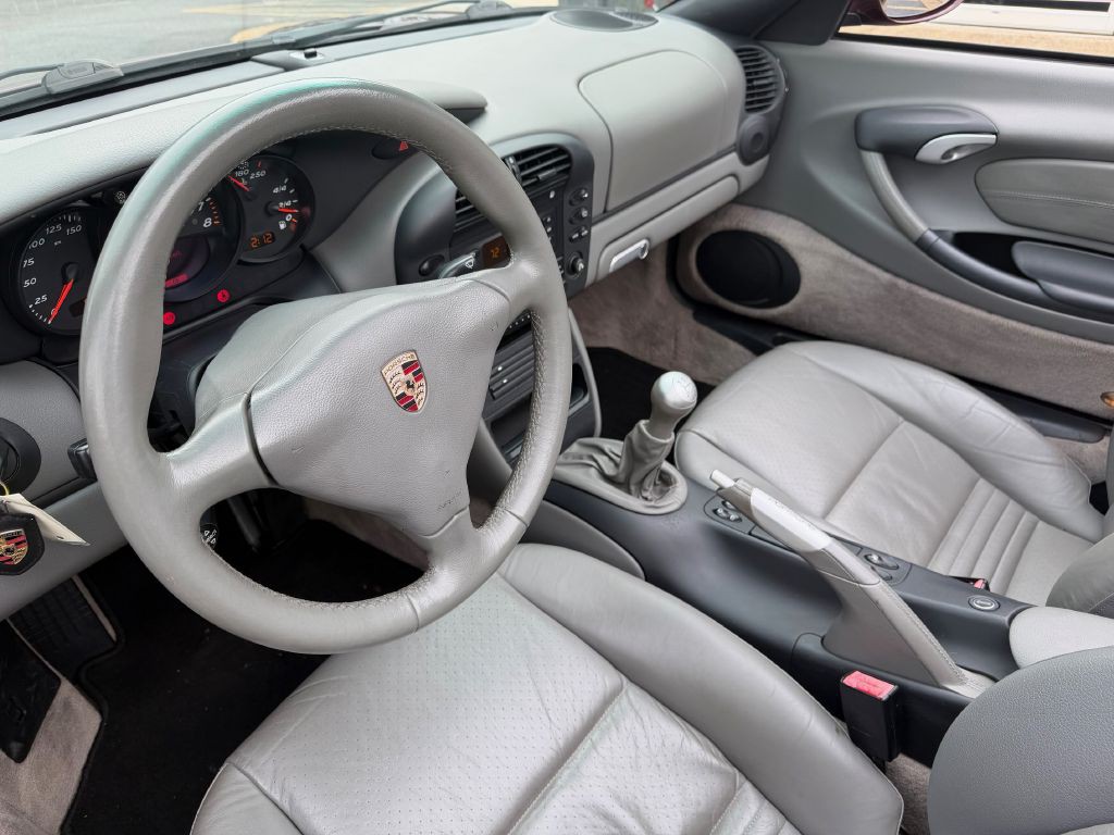 2004 Porsche Boxster Image 13