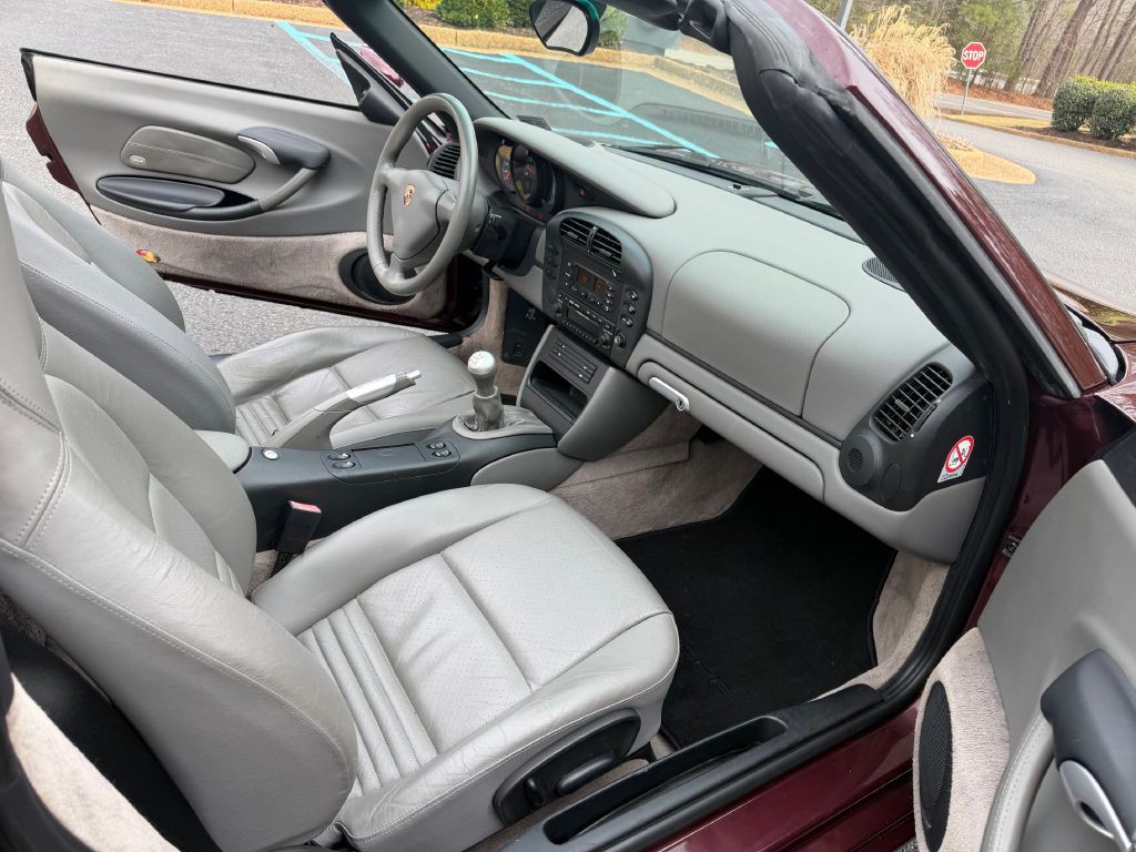 2004 Porsche Boxster Image 15