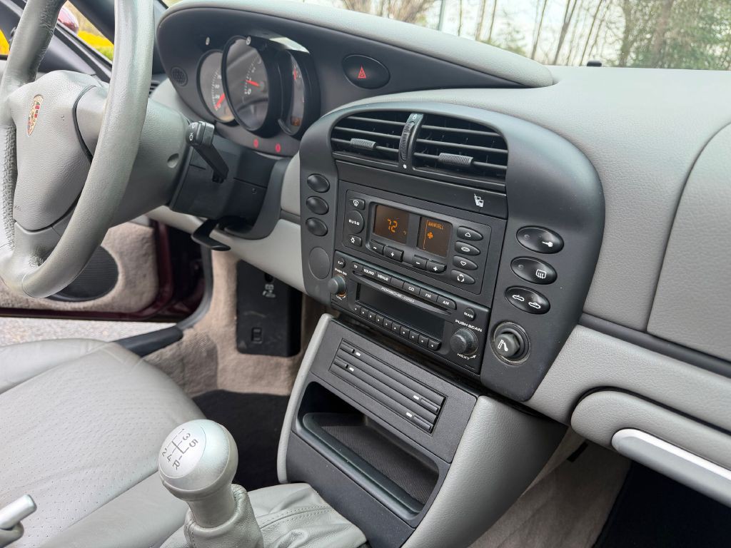 2004 Porsche Boxster Image 16