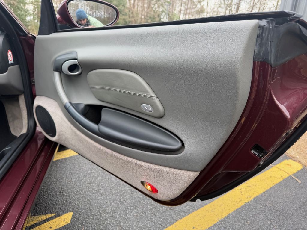 2004 Porsche Boxster Image 18