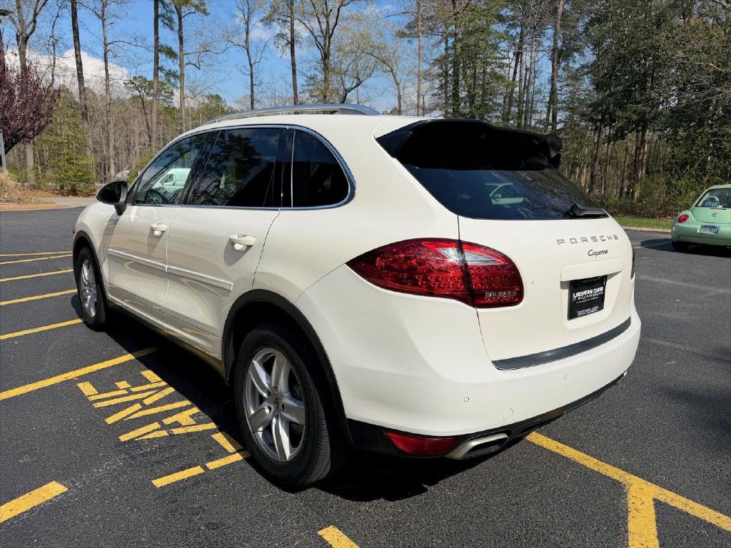 2011 Porsche Cayenne Image 5