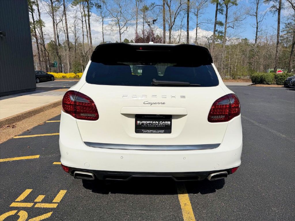 2011 Porsche Cayenne Image 6