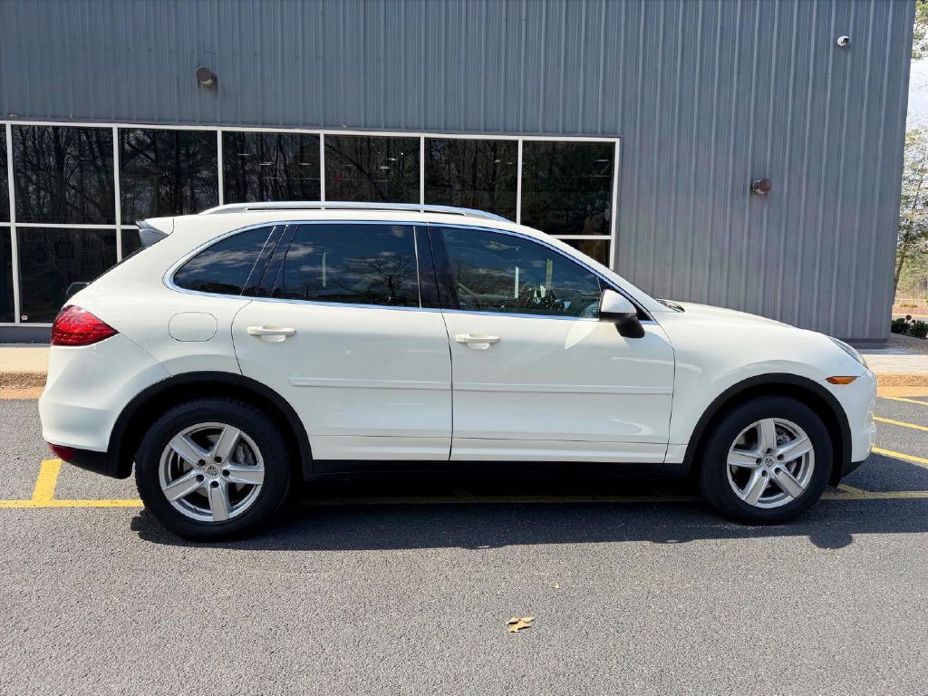 2011 Porsche Cayenne Image 8