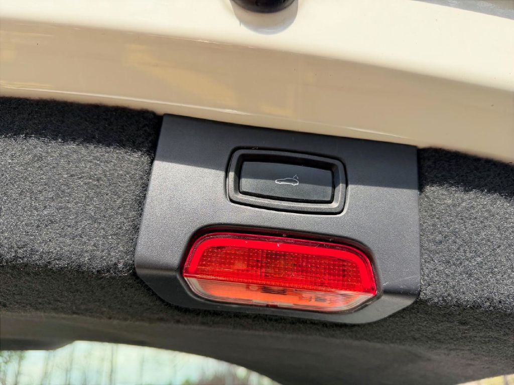 2011 Porsche Cayenne Image 18