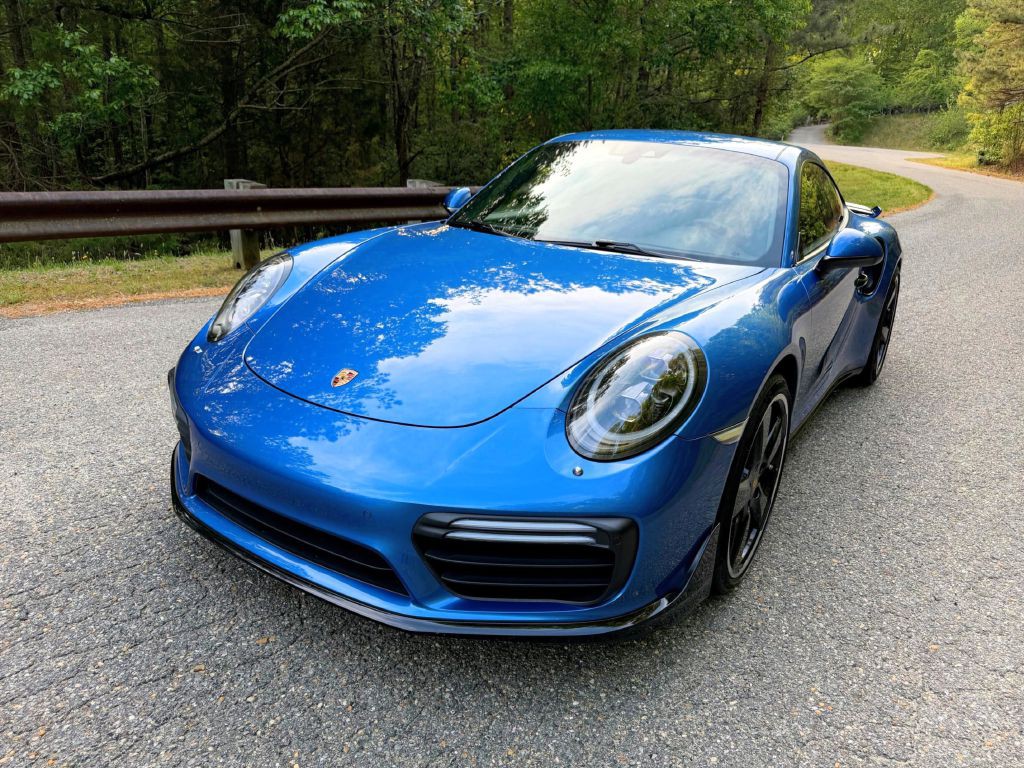 2018 Porsche 911 Image 3