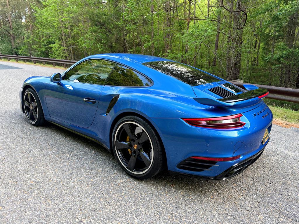 2018 Porsche 911 Image 7