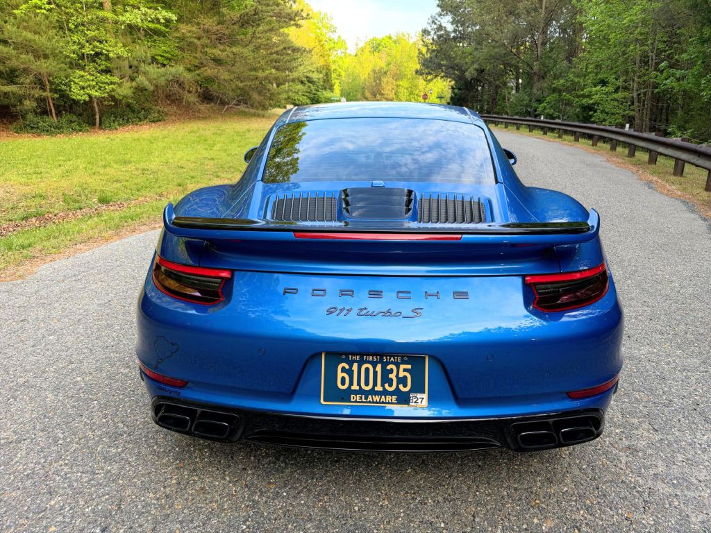 2018 Porsche 911 Image 9