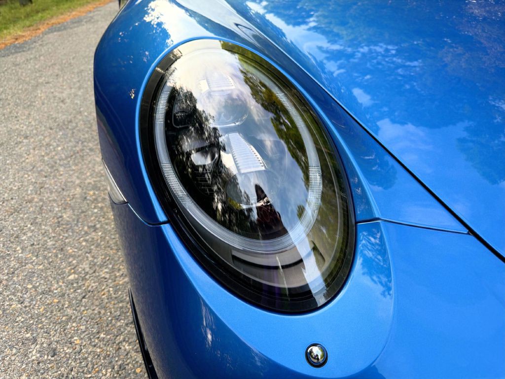 2018 Porsche 911 Image 16