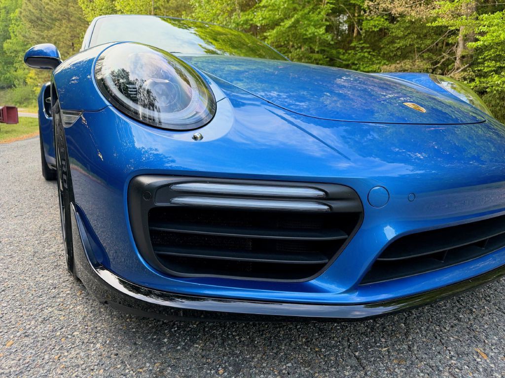 2018 Porsche 911 Image 21