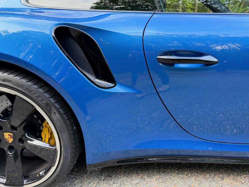 2018 Porsche 911 Image 32