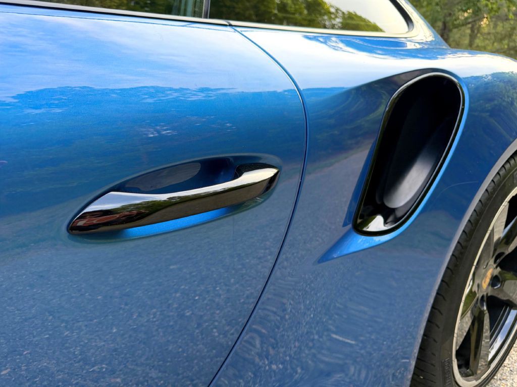 2018 Porsche 911 Image 36
