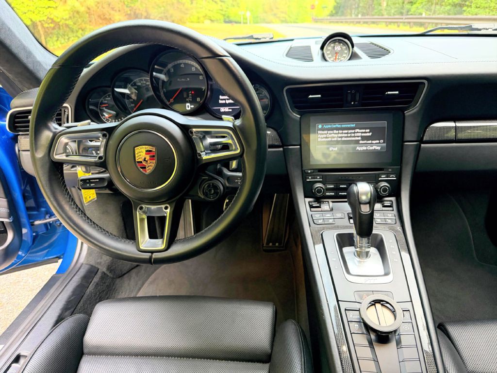 2018 Porsche 911 Image 61