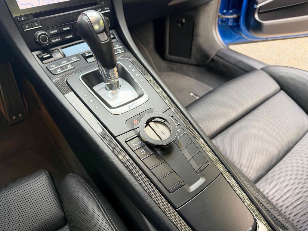 2018 Porsche 911 Image 76