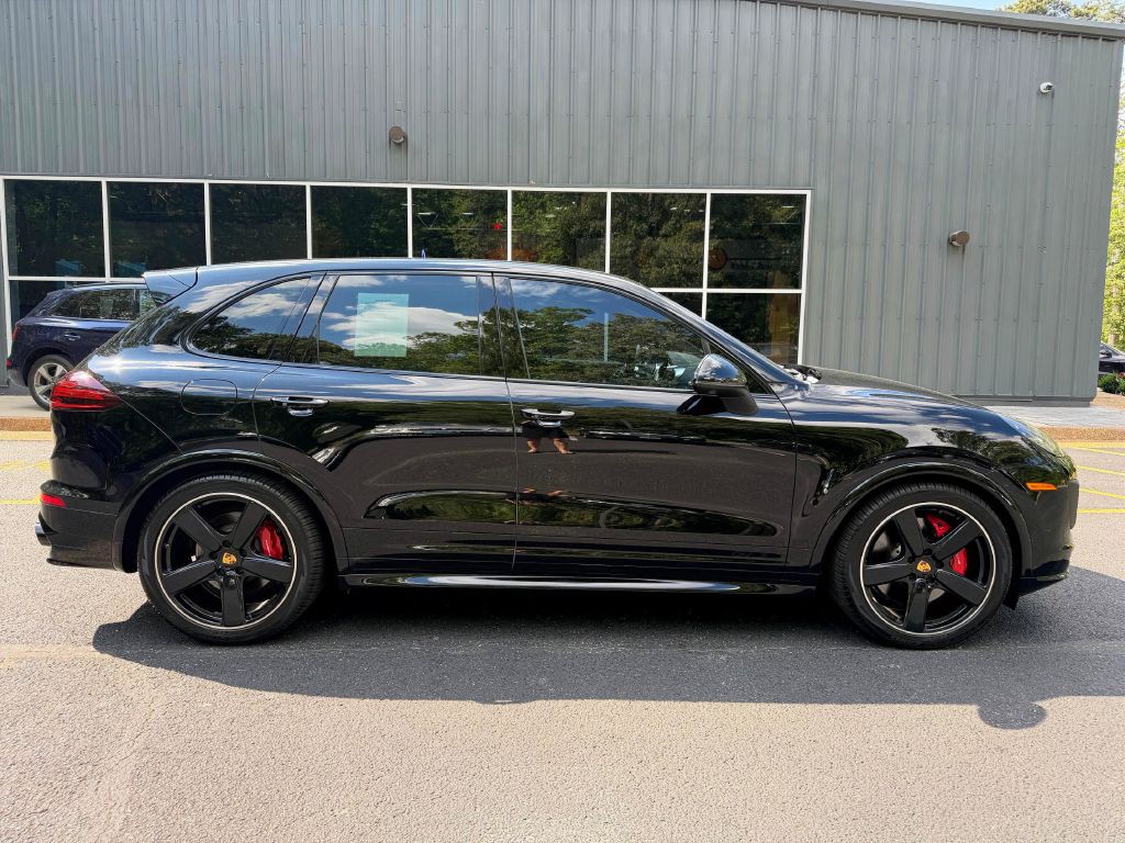 2018 Porsche Cayenne Image 8