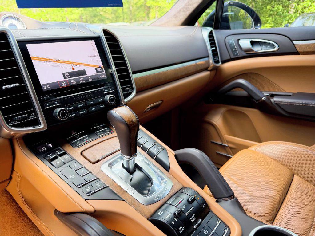 2018 Porsche Cayenne Image 12