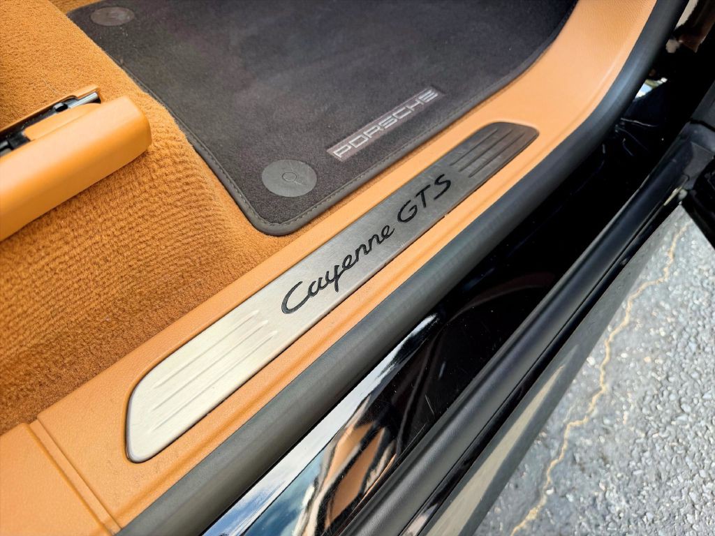 2018 Porsche Cayenne Image 16