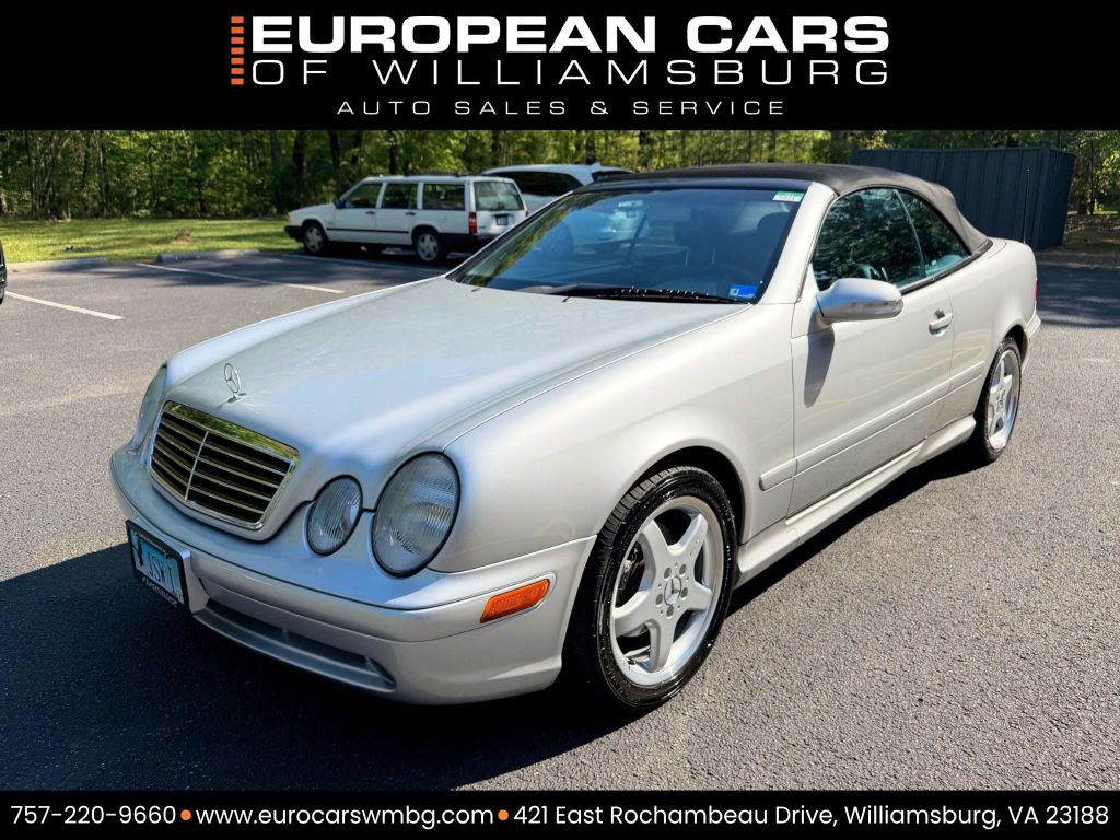 2002 Mercedes-Benz CLK-Class Image 1