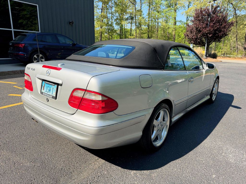 2002 Mercedes-Benz CLK-Class Image 7