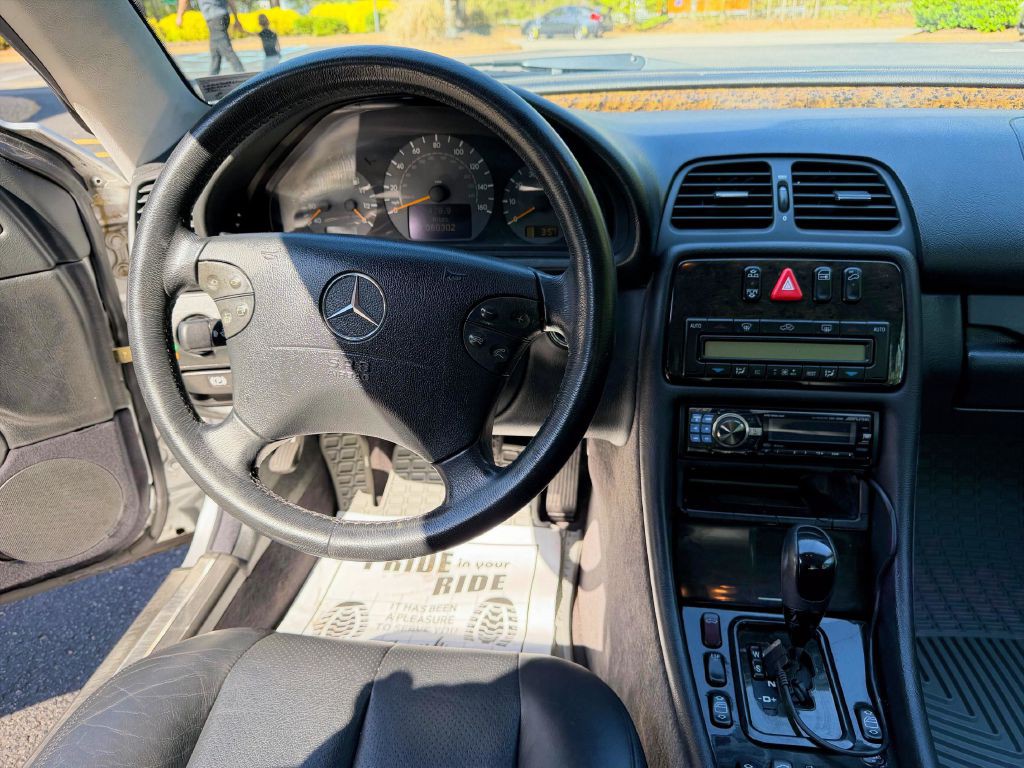 2002 Mercedes-Benz CLK-Class Image 11