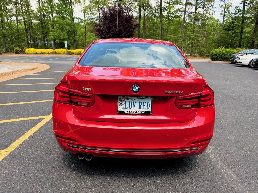 2016 BMW 3 Series Image 6