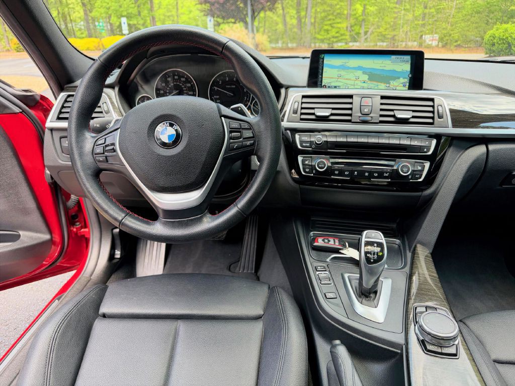 2016 BMW 3 Series Image 10