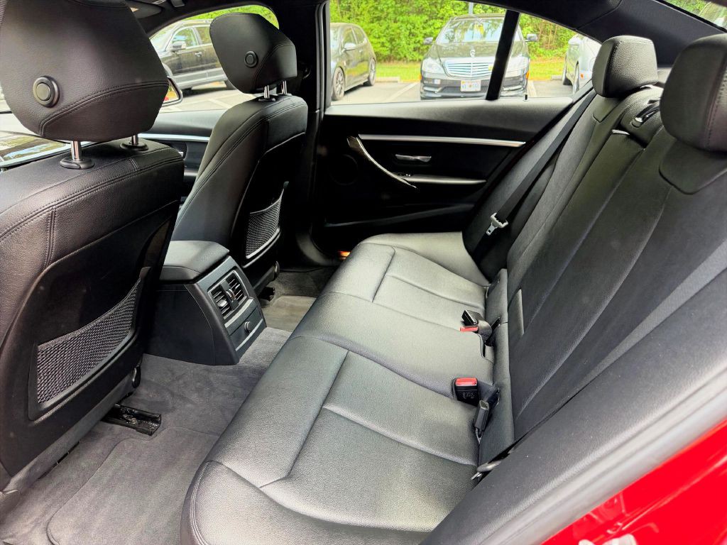 2016 BMW 3 Series Image 13