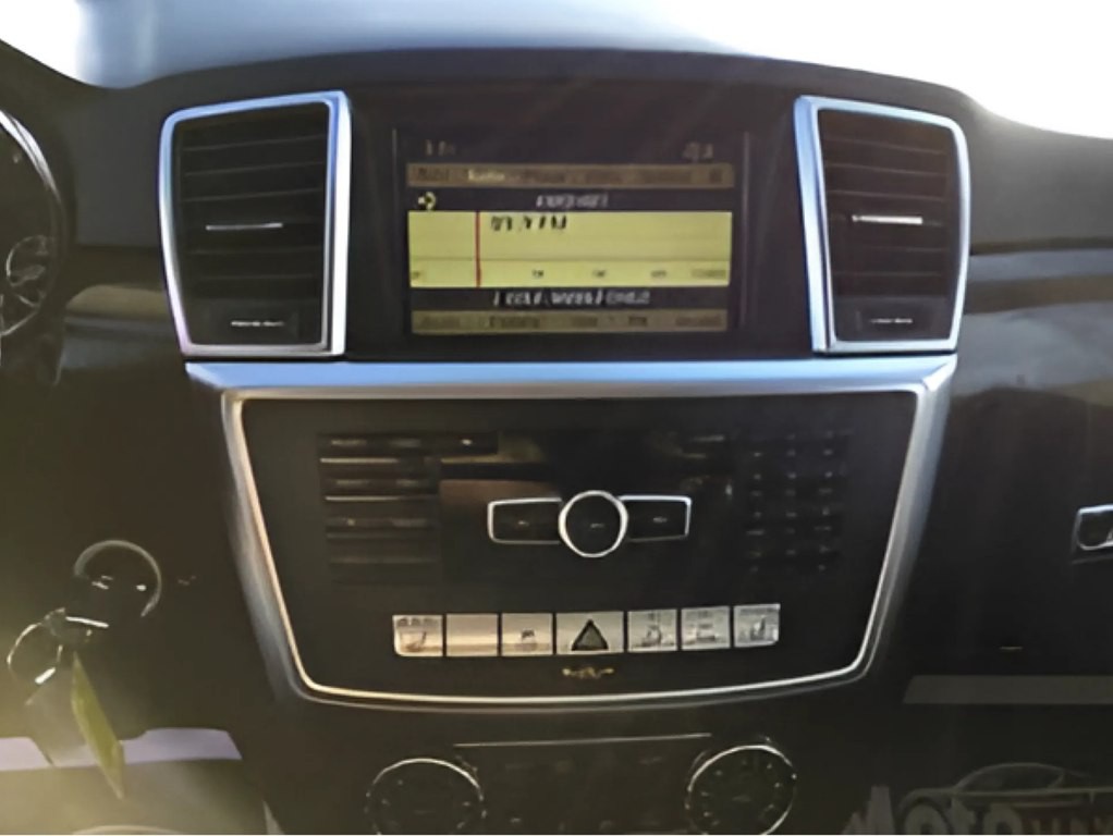 2012 Mercedes-Benz M-Class Image 6