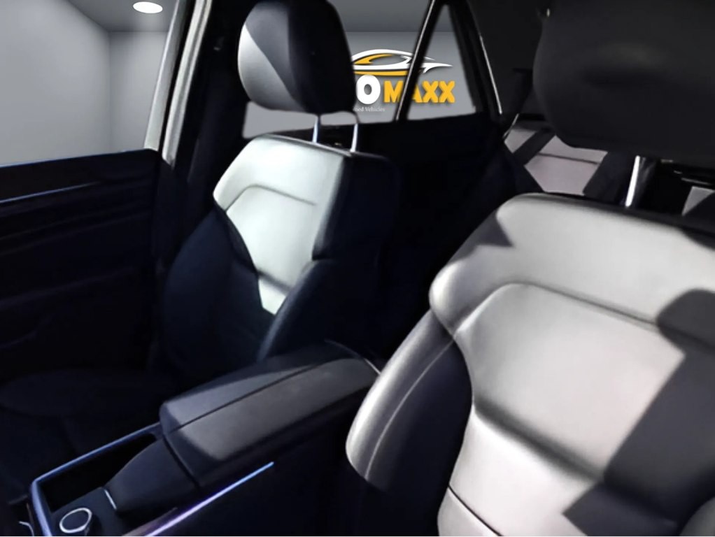 2012 Mercedes-Benz M-Class Image 8