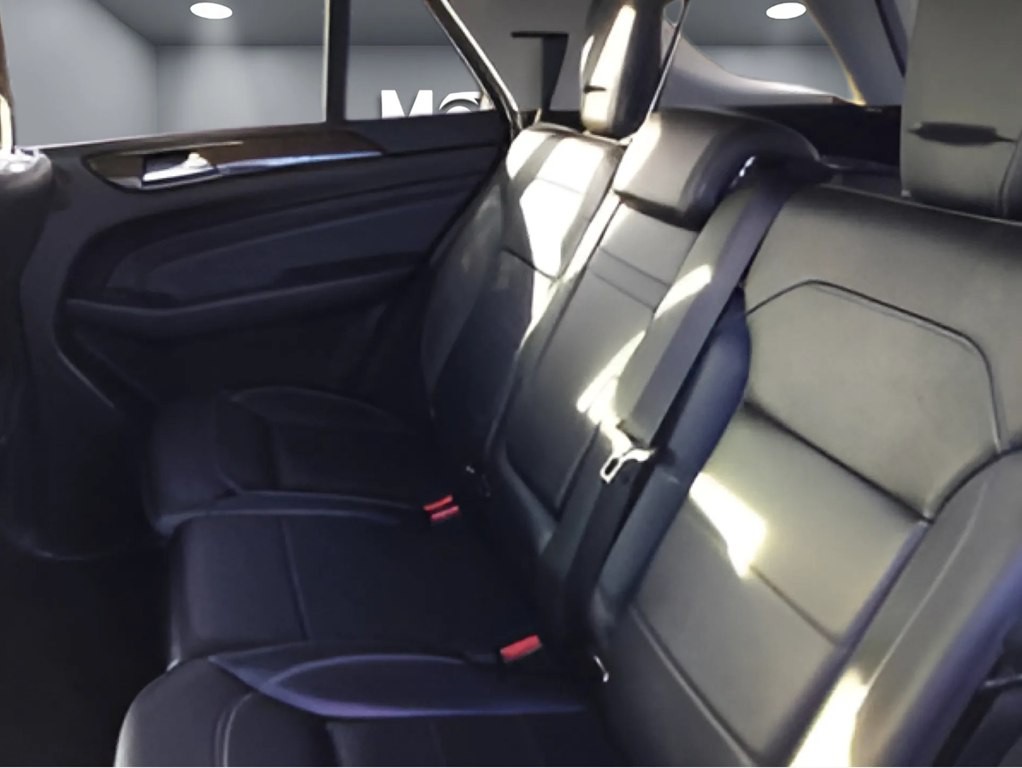 2012 Mercedes-Benz M-Class Image 9